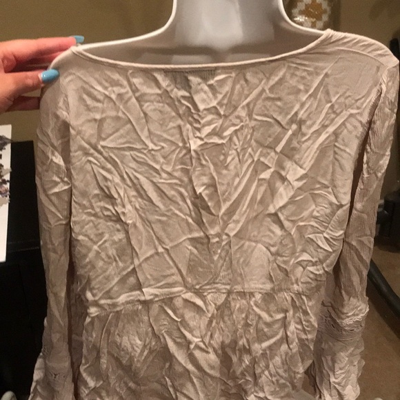 Bell sleeve top - Picture 3 of 3